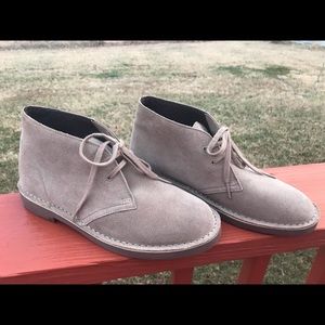 Clarks size 9 ankle boots